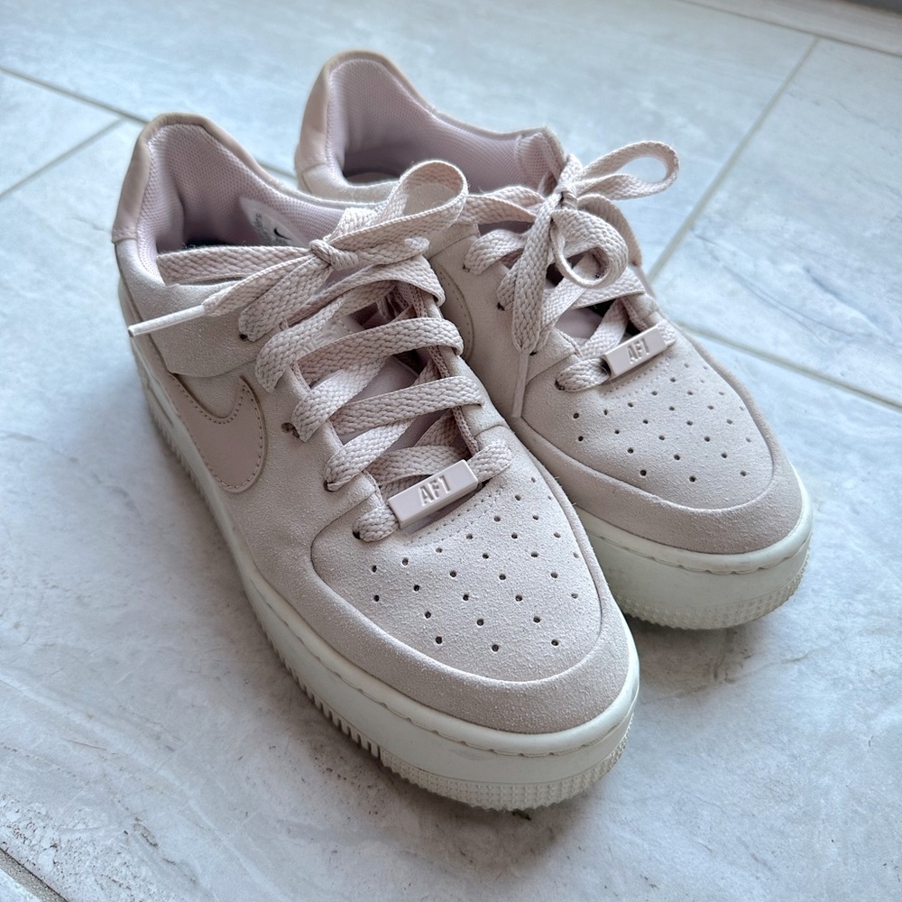Nike platform sneakers, suede light pink. Size 5.5